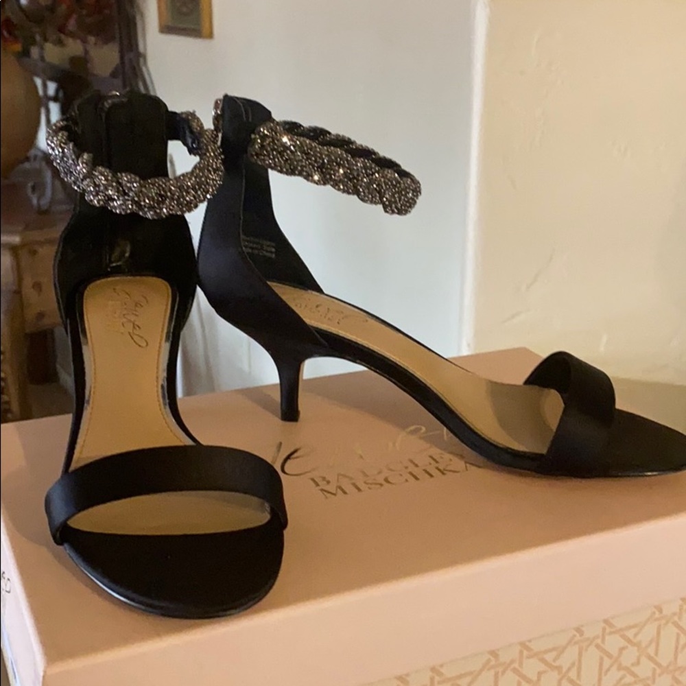 Badgley Mischka Jewel NEW